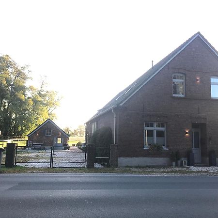 Ks Kotten Bed And Breakfast Rees Bagian luar foto